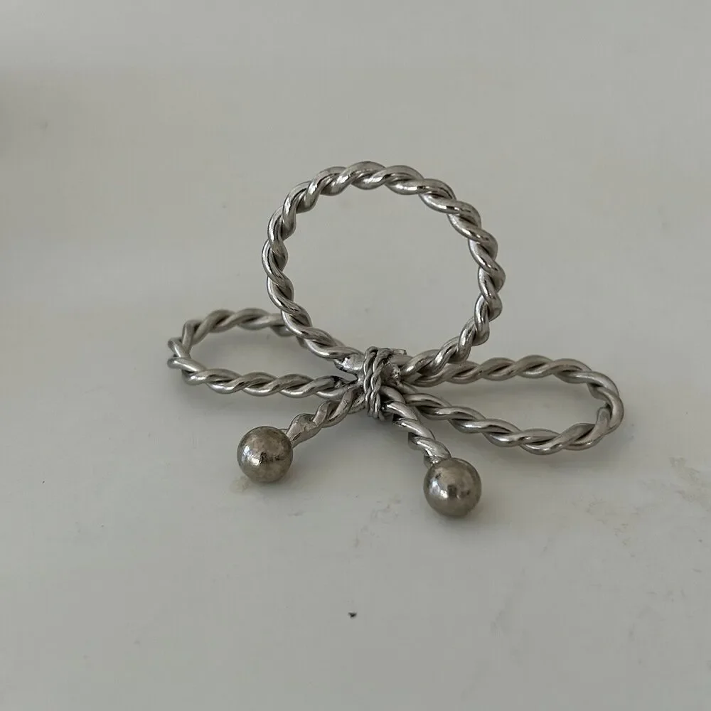 Vintage Silver Bow Napkin Rings Set of 4 Coquette Cottage Romantic Classic NEW - Picture 7 of 8